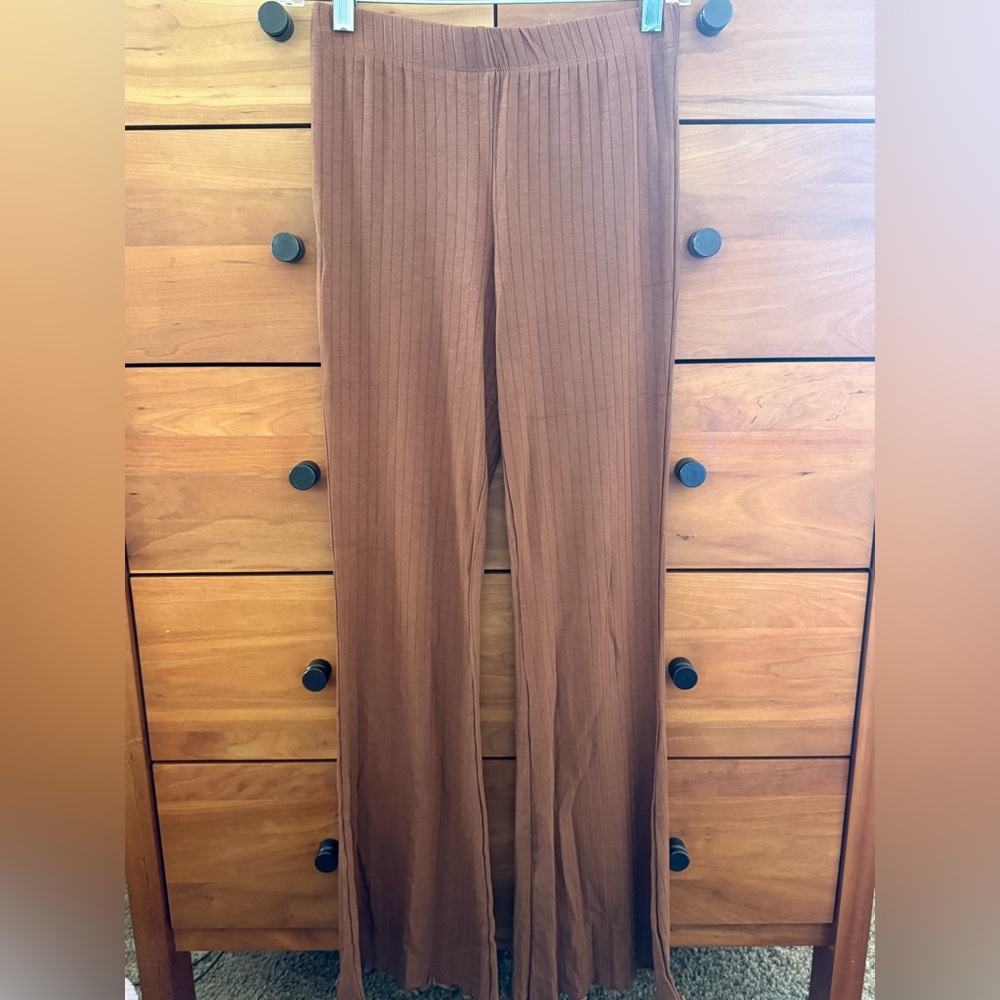 Hem & Thread Ribbed Wide-Leg Knit Pants in Brown Size S